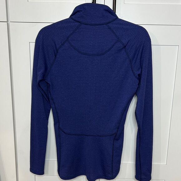 Patagonia Capilene 4 Expedition Weight Top - XS - EUC - Picture 4 of 6